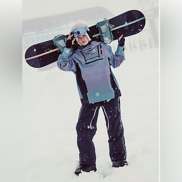 Free People FP Movement Blizzard Bliss Printed Pullover Waterproof Jacket - Picture 6 of 12